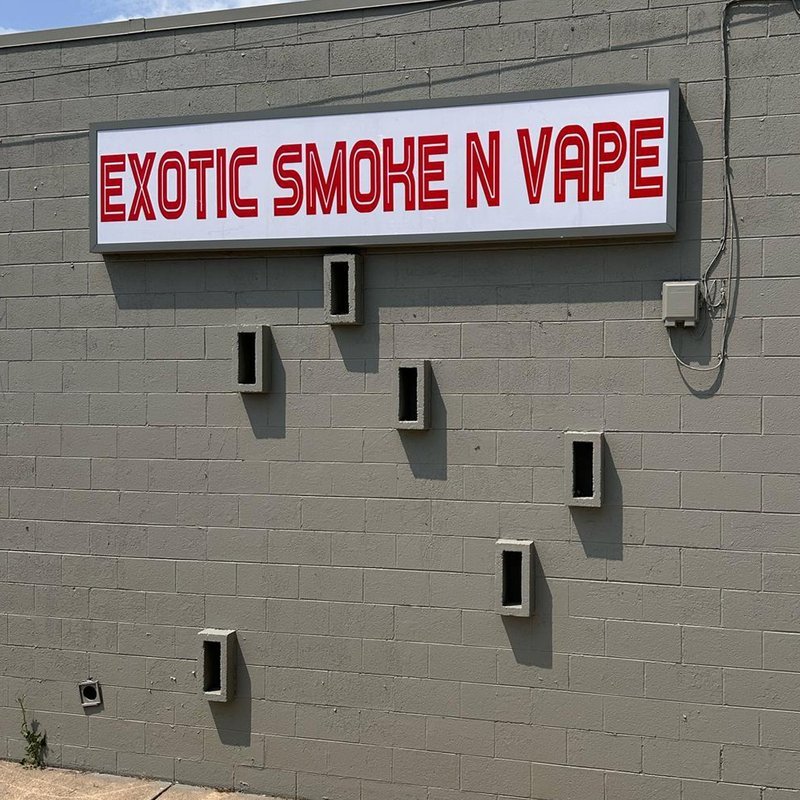 Exotic Smoke N Vape — Lightbox Side Sign — Magic Sign Design Chicago